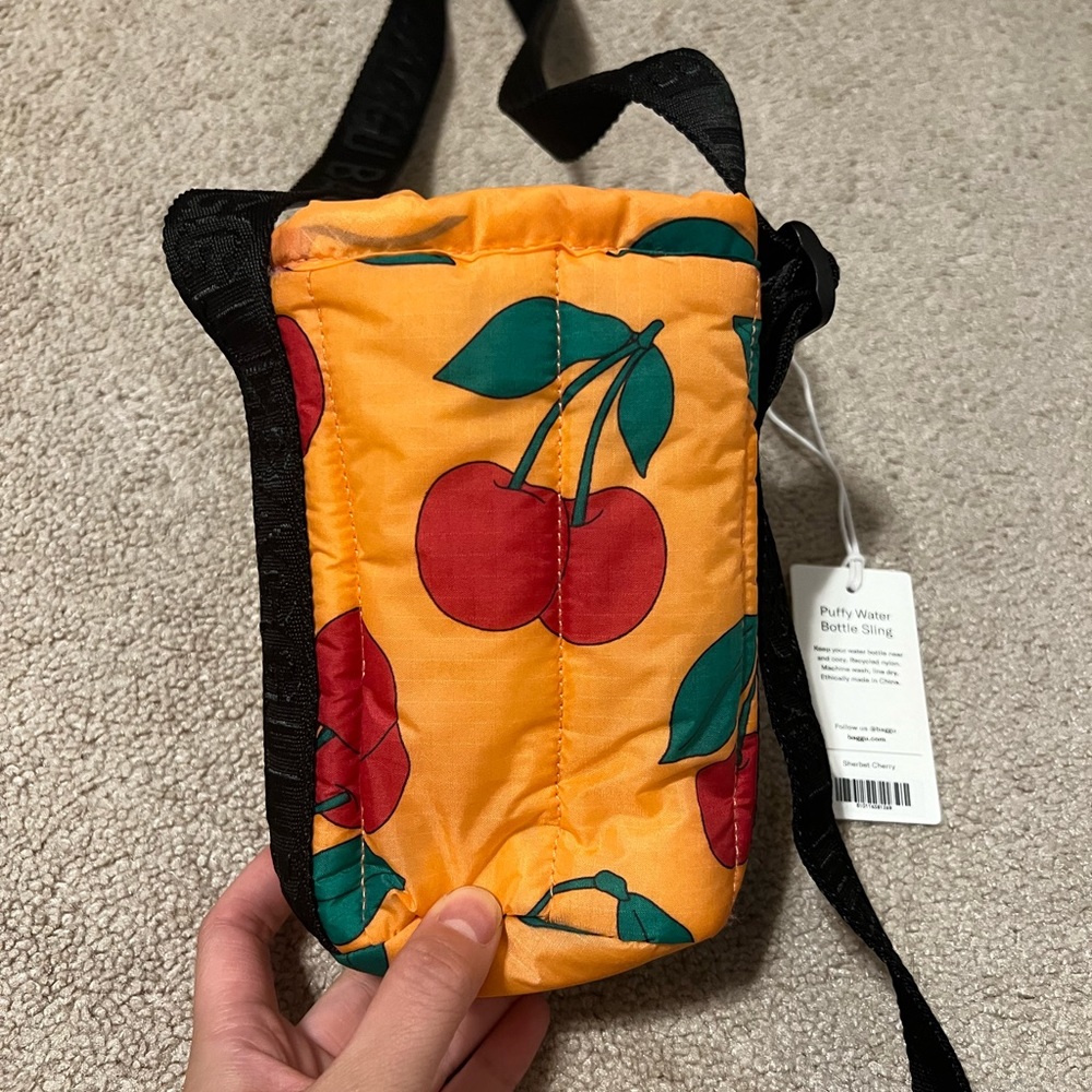 baggu puffy nylon water bottle sling
